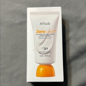 Zero-cast Moisturizing Finish Sunscreen SPF 50 - White and Orange